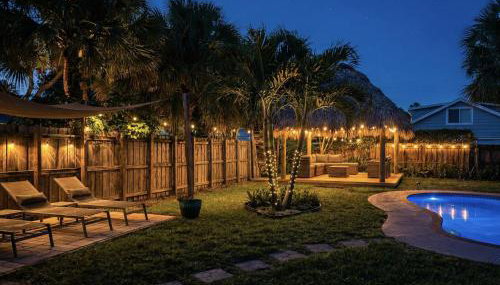 The Peacock Bungalow- Heated Pool & Jacuzzi- 5 min to beach! - Foto 4