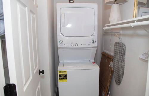 A-Near the Beach Bring a Boat w King Bed! - Foto 10