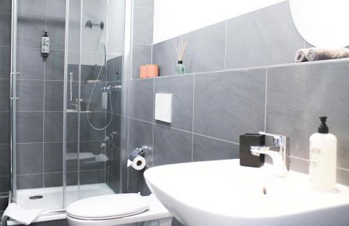 Marvel-Apartment - für Freunde & Familien, stadtnah, Parkplatz, E-Ladestation, Gitterbox für Fahrräder, Fitnessstudio, digitale Gästemappe mit Restaurant- und Unternehmenstipps - Foto 24