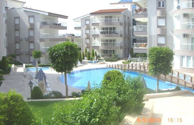 Spacious 2 Bed 2 Bath Home in one of Side's Most Popular Communities - Foto 36