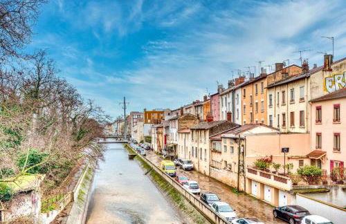 Le Panoramique - Grand T2 métro B Oullins - Foto 29