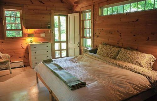 Custom Cabin Surrounded by River in Newfane, Vermont - Foto 8