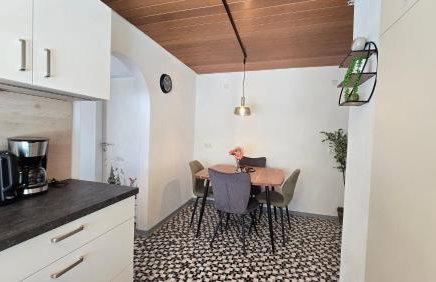 Monteur & Ferienapartment Leidenberger Parkplatz WLAN Kinderspielzimmer - Photo 18