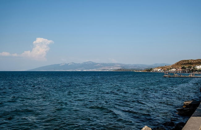 Villa With Terrace Right by the Sea in Urla - Photo 21