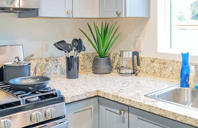 Elegant Country Retreat With Serene Patio Haven - Foto 10