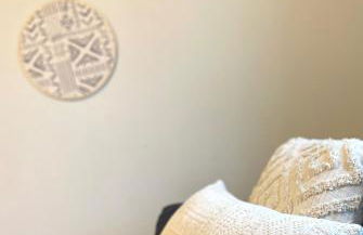 2 BR City Sanctuary - 5 Mins to Historical Salem! - Photo 3