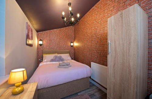 Beautiful Cozy Home With Free Parking - Foto 16