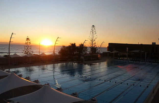 Idyllic Modern Scarborough Home Fireplace BBQ - Foto 17