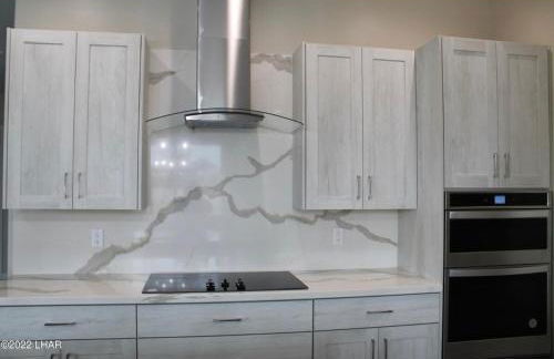 Beautiful New construction home - New Pool & Spa! - Foto 30