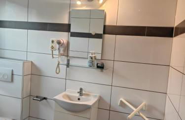Neu Maisonette Haus jedes Zimmer mit eigenem Bad 7 Betten, Schlafen wie im Hotel mit Einbauküche - Foto 22