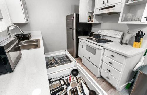 Cozy 1 Bed Sleeps 4! Near Strip Perfect GetAway! - Foto 5