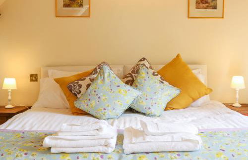 Great Bradley Cottage - Photo 17