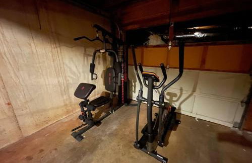 Large Luxury House, King Beds and More, Hot Tub, Theater, Fireplace, Game Room, Ping-pong, Pool Table, Air Hockey, Arcade, River, Big Kitchen, Nice Porch, Quiet, Good for Families and Large Groups, Near UGA Golf Course, Close to UGA & Stanford Stadium - Photo 29