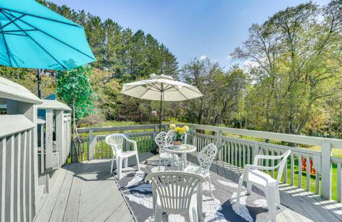 Peaceful 1-Acre Parksville Home Large Deck and Yard - Foto 29