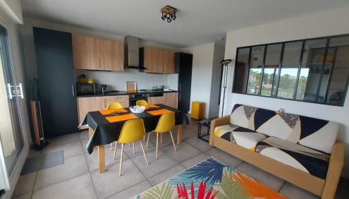 Mimizan-Plage - Grand Studio - 1 à 4 pers - Tout confort - 6 mn à pieds de la plage - Foto 2, stove