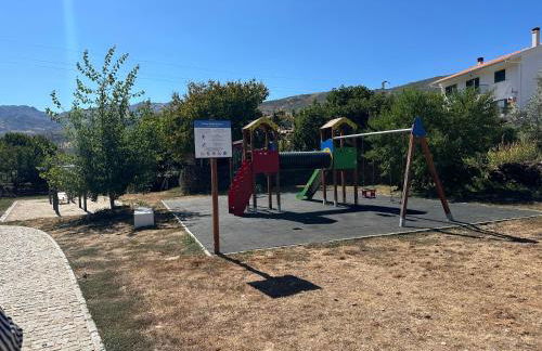 Casa Amarela - Serra da Estrela Portugal - Foto 23