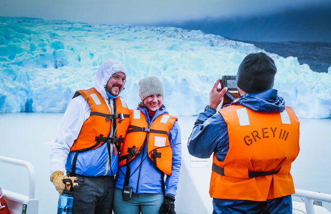 Balade en bateau sur le lac Grey avec visite de la plage et du glacier - Photo 3