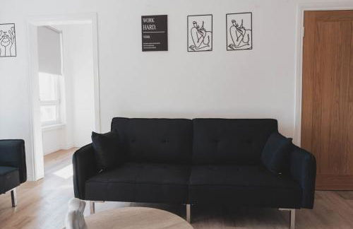 Stylish 3BR Stay by Hampden No 161 with Free Parking - Foto 13