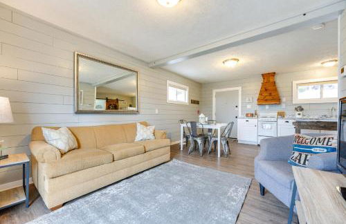 Walk to Lake and Trails Cape Fair Retreat with Grill! - Foto 4