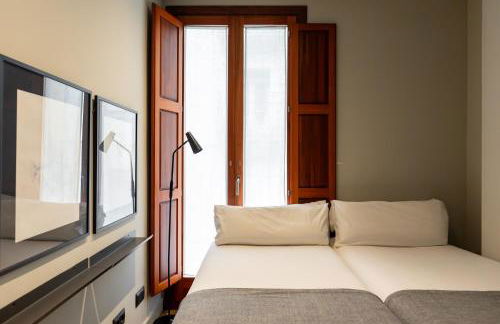 Uma Suites Barceloneta Beach - Photo 49