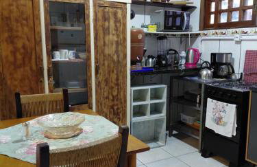 Casa aconchegante térrea à 3min de carro do centro e praia central - Foto 6