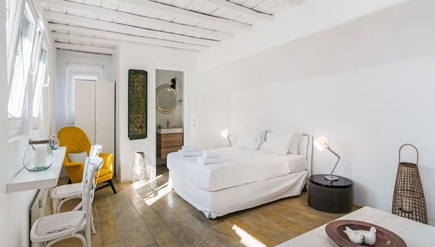 Stunning Villa Surrounded by Lush Greenery - Foto 2, Habitación