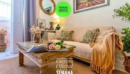 Wehostcostaluz Le Petit Palace Catedral con parking gratuito - Foto 1