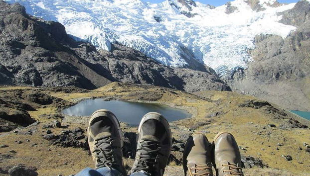 Ammirando la vista dell'itinerario di trekking