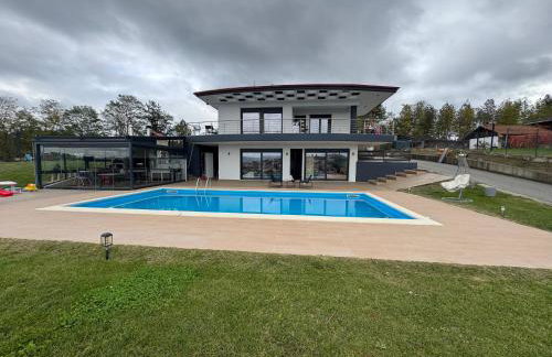 Luxury Villa Rafaela Οικογενειακή βίλα με ιδιωτική πισίνα, BBQ κ παιχνίδια Ιδανική για οικογένειες με παιδια - Foto 75