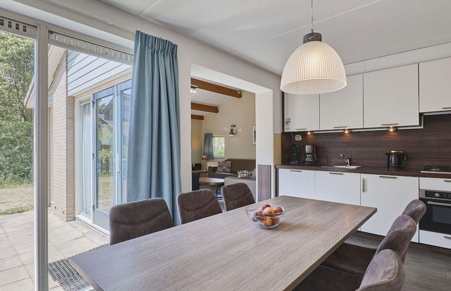 Villa in Kijkduin Near North Sea Beach - Photo 6