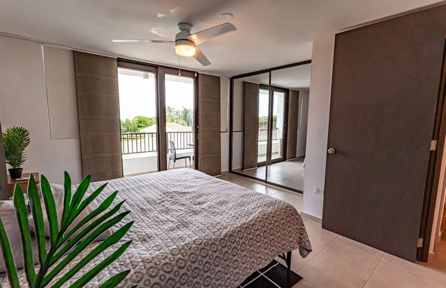 3 Bedroom Oceanfront Beach House - Photo 5