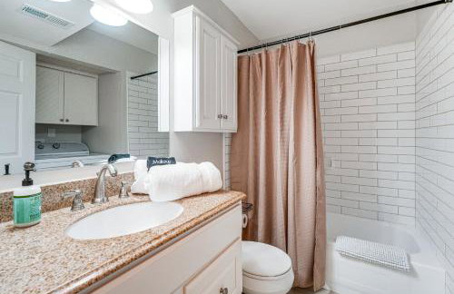 about 1 Mi to Dtwn Alpharetta Home with Screened Porch! - Foto 17