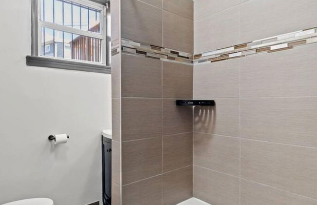 Charming DC Rowhouse Condo - Ideal Long-term Stay - Foto 14