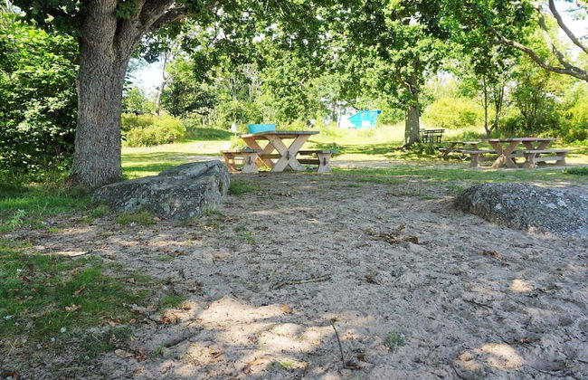 Idyllic Family Retreat Close to the Sea - Photo 24