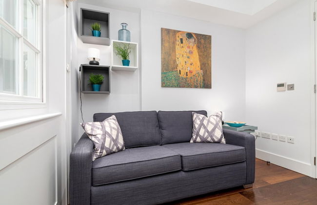 A Stunning Three Bedroom Home in Mayfair - Foto 13