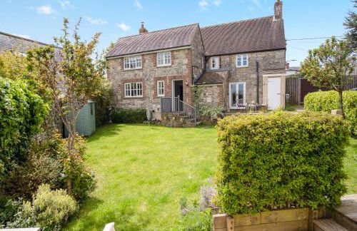 Sandstones - Photo 1