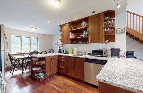 Stone House - Photo 6