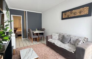 Casa de bairro tranquilo 1 a 10 pessoas com ótima localização e vigia de rua - Foto 6