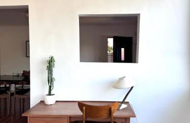 Silver Lake Mid-century Nestled in the Treetops - Foto 9