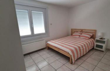 Charmant appartement au rez de jardin d'une maison - Foto 7