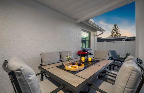 Luxe Getaway w Pool, Games & Fun Vibes - Foto 69