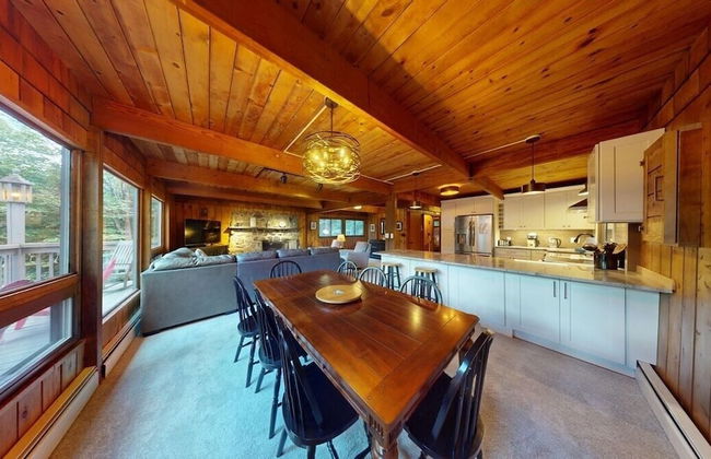 Treehouse Home Brought to you by GetAway Vacations - Photo 25