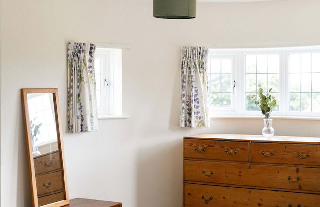 Charming Beach Getaway - Spacious 4BR Sunny Garden - Foto 21