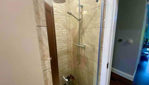 4 Bedroom Forest View House & Hot Tub sleeps - Foto 3