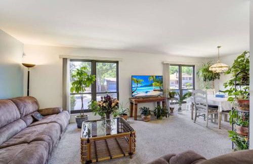 Central 3BR Home Near UCCS & Hospitals | MTR Ready - Foto 6