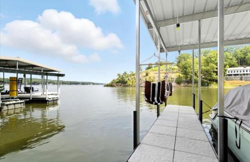 Expansive Deck, Private Dock, Boat Slip and Stunning Views - Foto 39