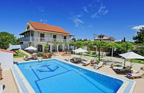 Villa Paradiso: Near beach, superb pool and garden - Photo 1