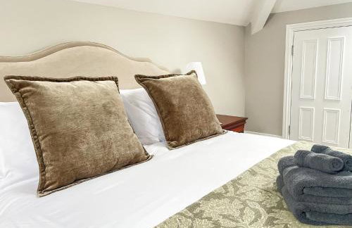 Luxury Private Apartments - Close to Town Centre - Photo 3