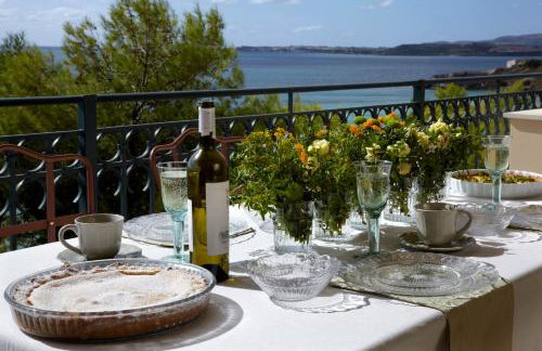 Avra Private Suites - Photo 45