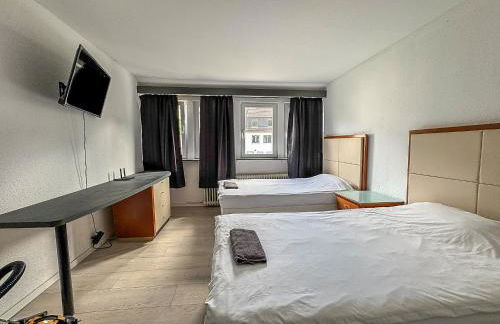 Cici Monteurunterkünfte in Werdohl mit Küche, WLAN, TV, Parken - Foto 1